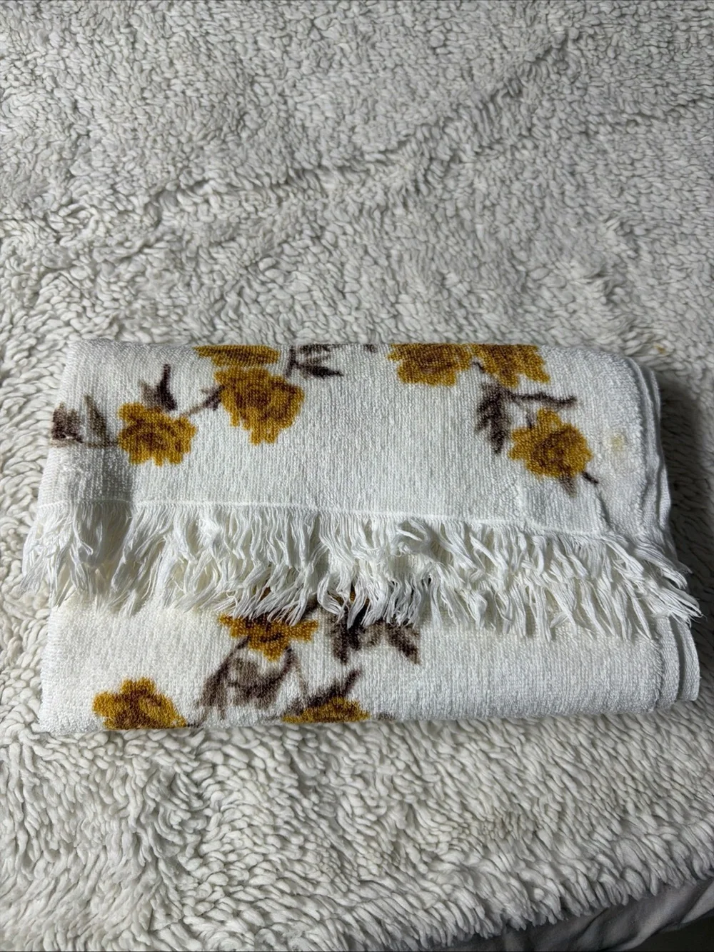 Martex Vtg All Cotton White yellow green Fringed Bath Towel made USA